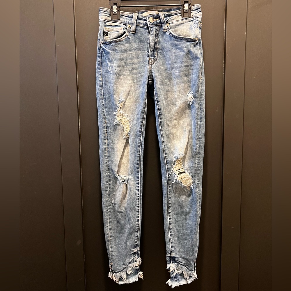 KanCan Distressed Jeans
